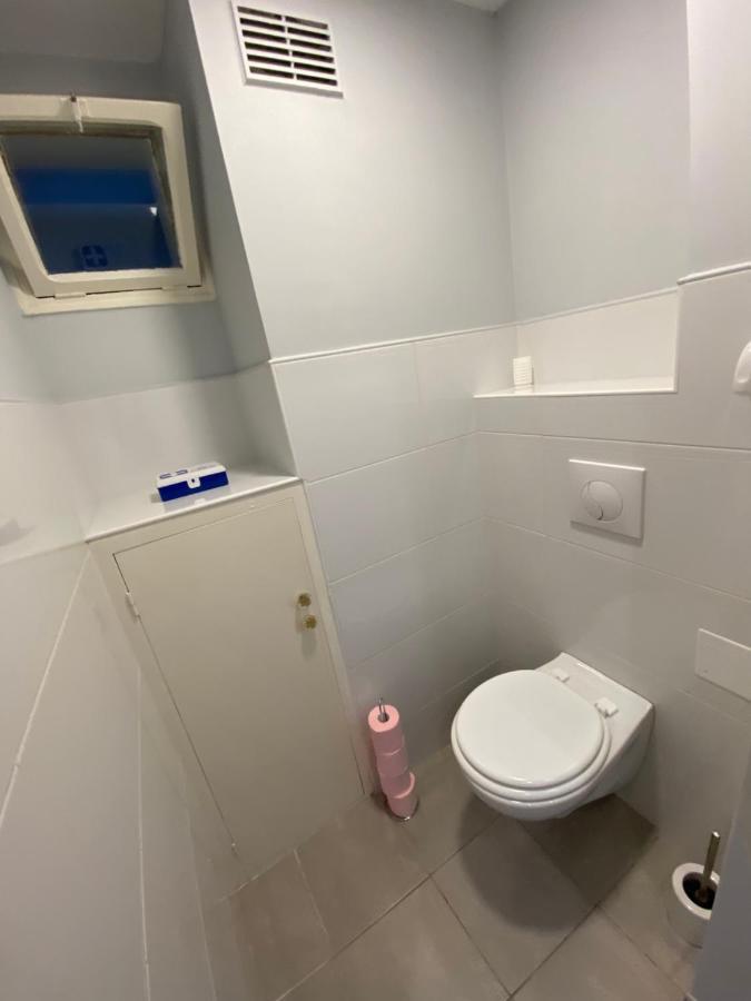 Toul Appartement Entier Avec Parking Prive Au Calme Cosy A Etage Avec Balcon Exterior foto