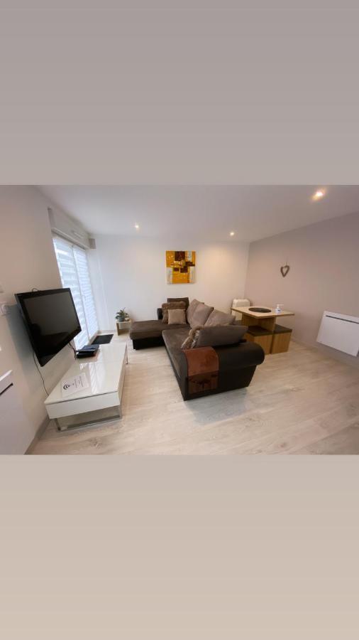 Toul Appartement Entier Avec Parking Prive Au Calme Cosy A Etage Avec Balcon Exterior foto