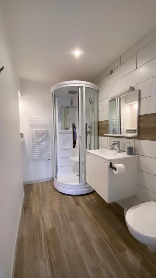 Toul Appartement Entier Avec Parking Prive Au Calme Cosy A Etage Avec Balcon Exterior foto